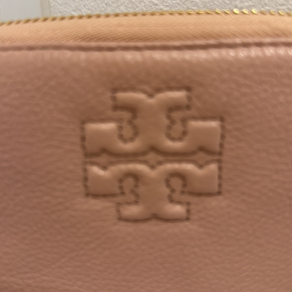 Tory Burch Pink Clutch with Tassel and Wrist Strap - Picture 4 of 6